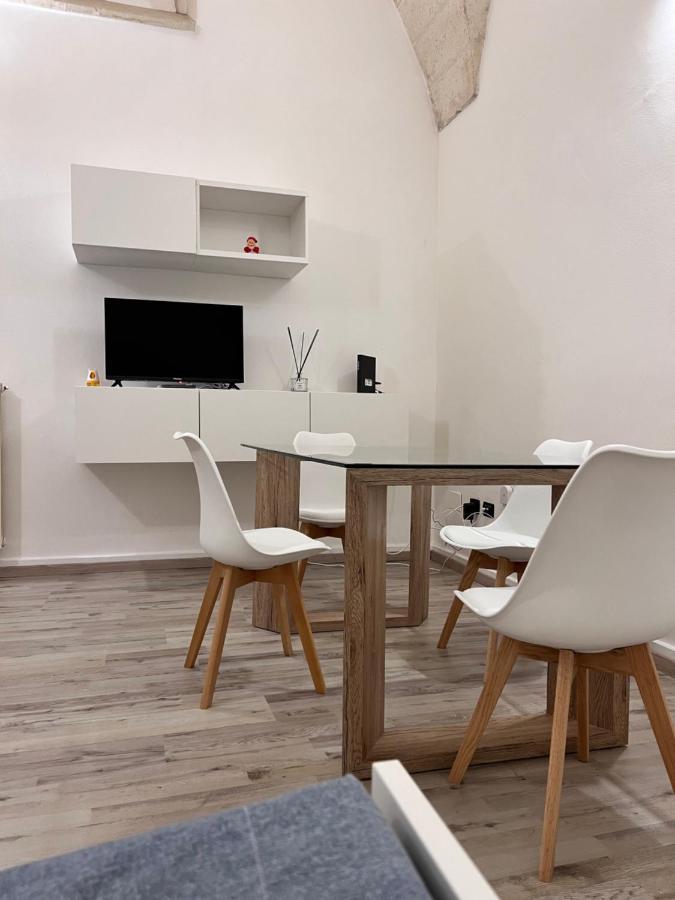 Holiday House Signuria Lecce Esterno foto